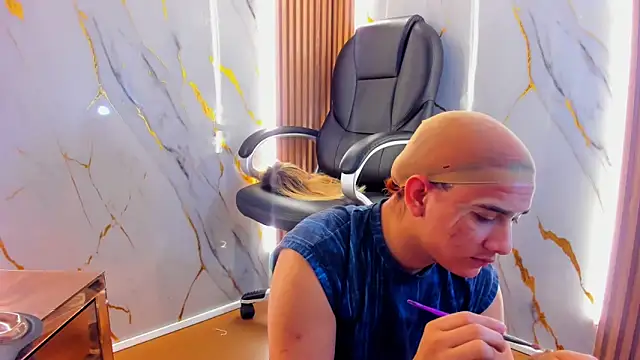 Snapshot of Marian_Cristal chatting on 02.10.26 Marian Cristal online show from 02.10.26