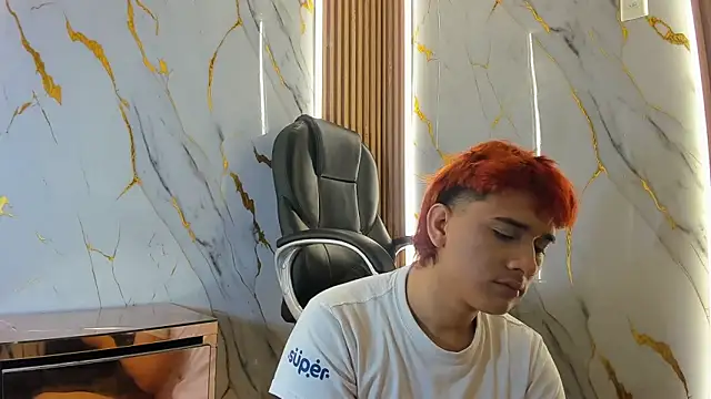 Snapshot of Marian_Cristal chatting on 02.17.26 Marian Cristal online show from 02.17.26