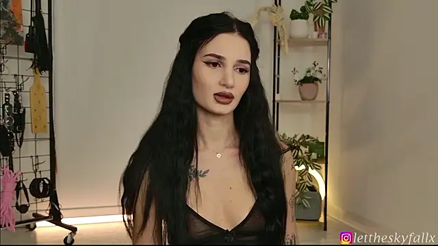 lettheskyfallx online show from 03.18.26