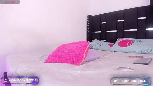 DAYANNAVELEZ online show from 02.18.26