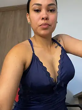 Snapshot of FOX_LATINA chatting on 03.18.26 FOX LATINA online show from 03.18.26