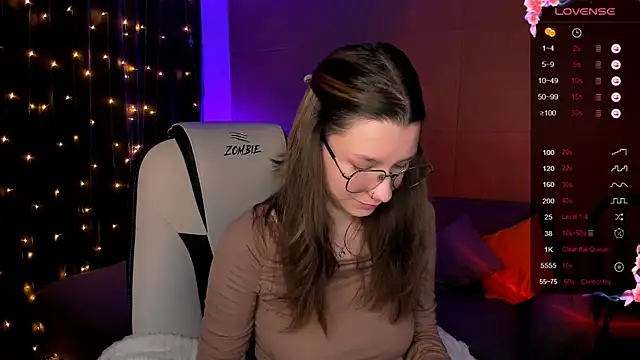 LinaBlossom  online show from 11.13.25