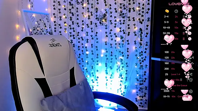 LinaBlossom  online show from 04.09.26