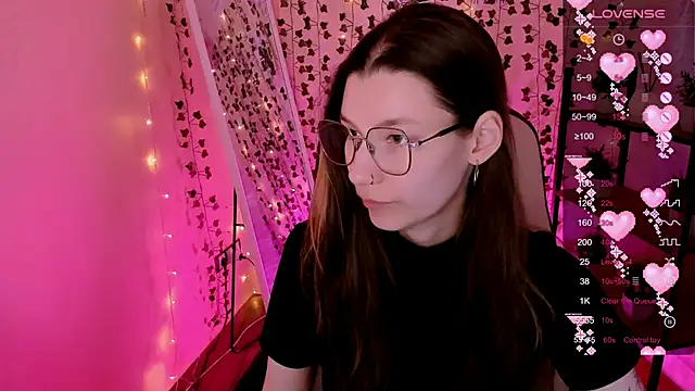 LinaBlossom  online show from 04.20.26