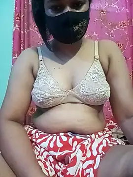 Snapshot of Mithu_7 chatting on 10.07.25 Mithu 7 online show from 10.07.25