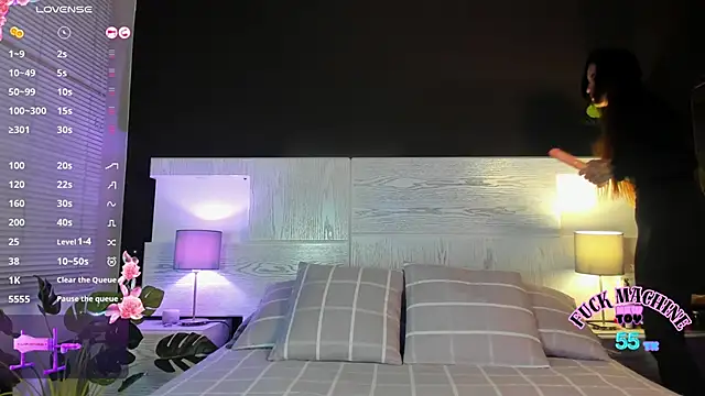 Camila Nyx online show from 11.17.25