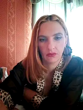 LaraDiva7799 online show from 10.12.25