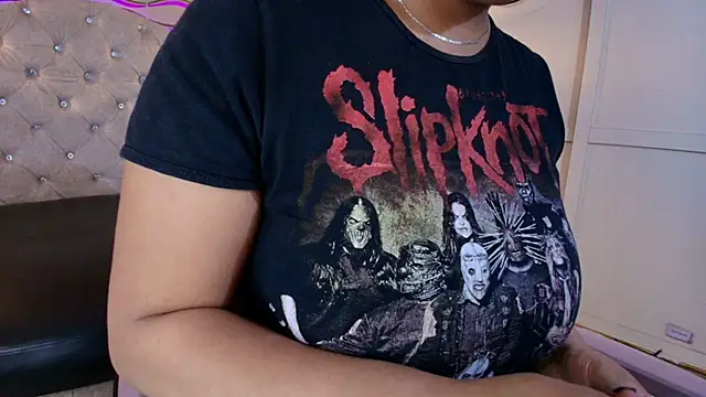 Snapshot of TahiyaMuley_ chatting on 11.13.25 TahiyaMuley online show from 11.13.25