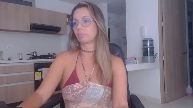 LovePaula online show from 11.22.25