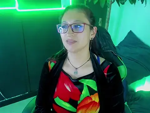 VictoriaSpenser online show from 11.02.25