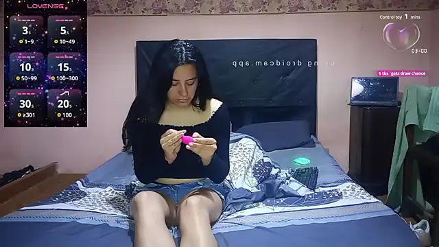 Snapshot of lucixxx14 chatting on 11.26.25 lucixxx14 online show from 11.26.25