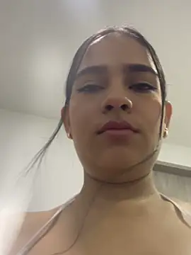 Snapshot of Valery_lux16 chatting on 10.08.25 Valery lux16 online show from 10.08.25