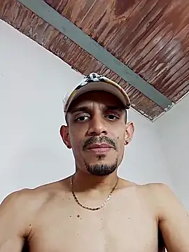 LATINO27CM online show from 10.07.25