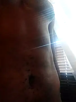 Snapshot of Blackveins32 chatting on 10.22.25 Blackveins32 online show from 10.22.25