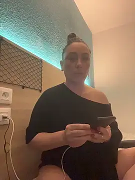 Reine du Vice84 online show from 02.18.26