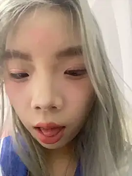 Snapshot of Aloves-21 chatting on 12.05.25 Aloves-21 online show from 12.05.25