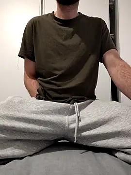 Snapshot of AD_Vu chatting on 11.05.25 AD Vu online show from 11.05.25