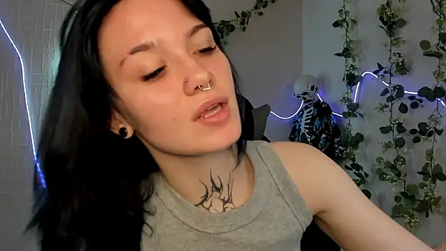 Snapshot of Elastikisss chatting on 05.18.26 Elastikisss online show from 05.18.26