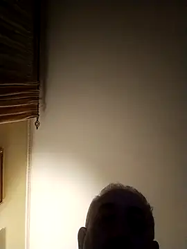 Snapshot of ficosi chatting on 11.03.25 ficosi online show from 11.03.25