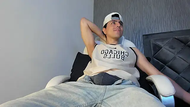 dylan cross  online show from 10.03.25