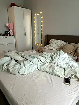 LinaViam online show from 10.08.25