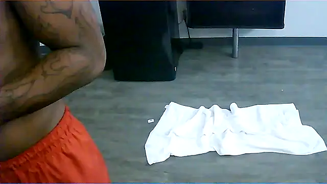 214KingLonggg online show from 03.15.26