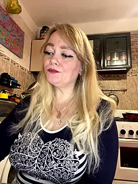 Sweet-blonde online show from 10.14.25