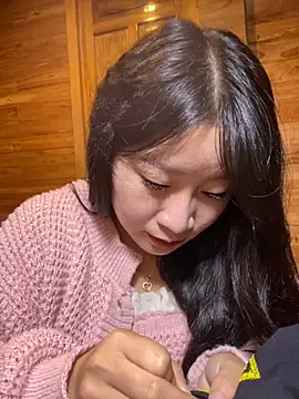 violet-00 online show from 11.13.25