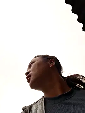 xuxulovezz online show from 10.09.25