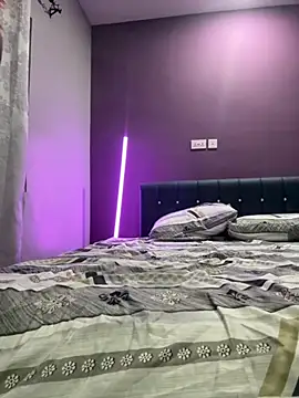 Snapshot of Zola_Nooryi chatting on 09.30.25 Zola Nooryi online show from 09.30.25