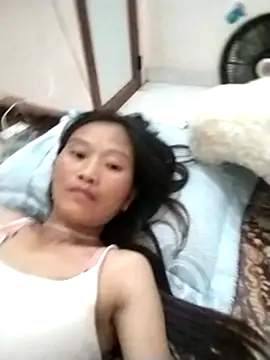 Snapshot of abigail-00 chatting on 09.28.25 abigail-00 online show from 09.28.25