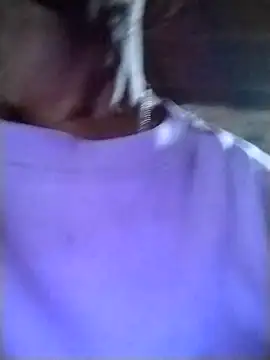 Snapshot of abigail-00 chatting on 10.10.25 abigail-00 online show from 10.10.25