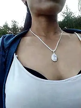 Snapshot of abigail-00 chatting on 10.29.25 abigail-00 online show from 10.29.25