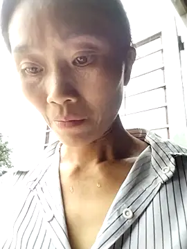 Snapshot of abigail-00 chatting on 11.06.25 abigail-00 online show from 11.06.25