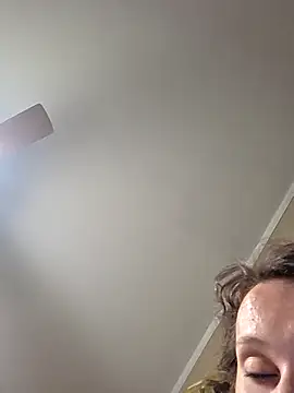 brunettebabexo3 online show from 10.24.25