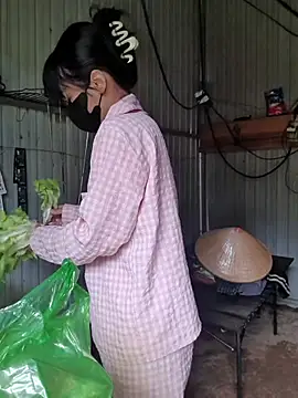 Helen-Tran online show from 11.20.25