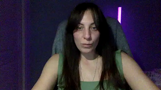 Snapshot of Myronell chatting on 12.02.25 Myronell online show from 12.02.25