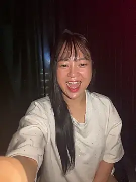 Snapshot of Be_xinh chatting on 10.01.25 Be xinh online show from 10.01.25