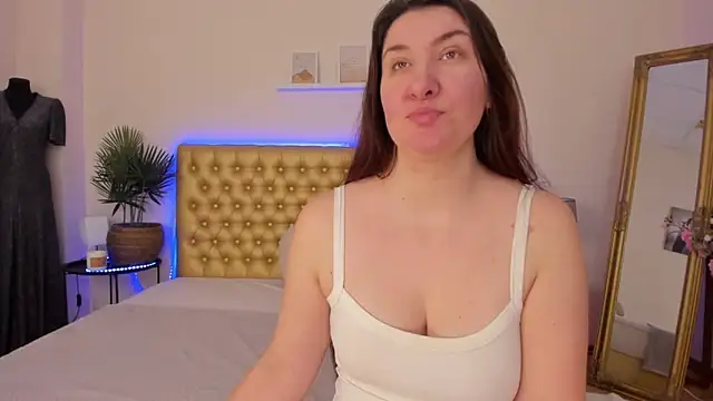 Snapshot of TrishaDarks chatting on 03.03.26 TrishaDarks online show from 03.03.26