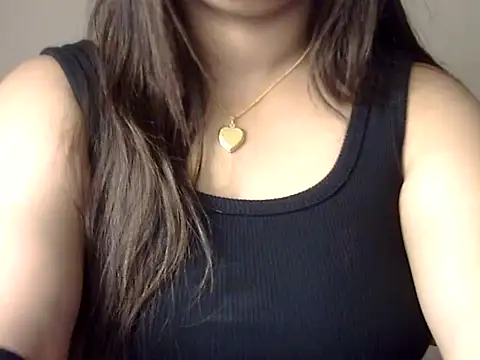 Snapshot of Aaliya02 chatting on 10.19.25 Aaliya02 online show from 10.19.25