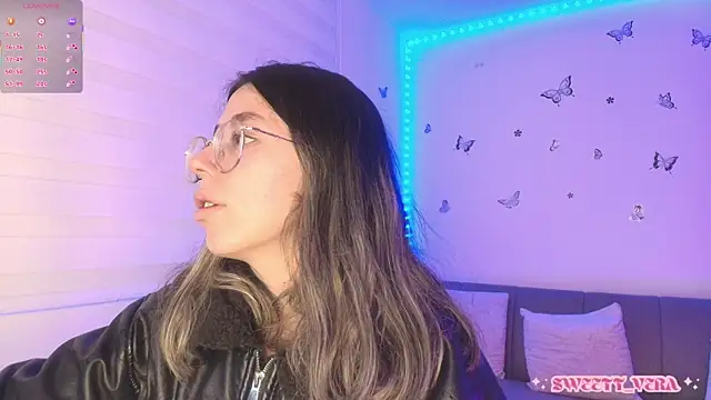 Snapshot of sweettvera chatting on 05.17.26 sweettvera online show from 05.17.26