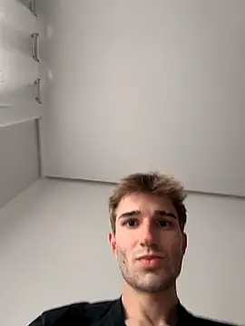 Snapshot of jorgeereyy chatting on 03.03.26 jorgeereyy online show from 03.03.26