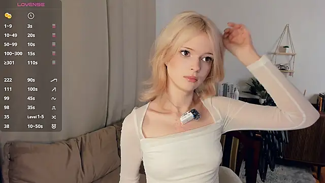 Snapshot of LaureMestler chatting on 03.01.26 LaureMestler online show from 03.01.26