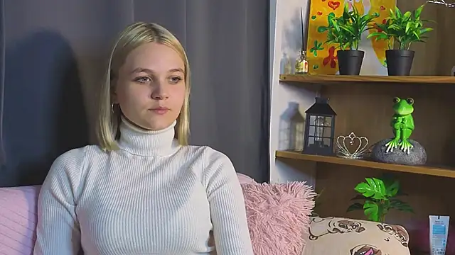 KelleDomin online show from 09.30.25