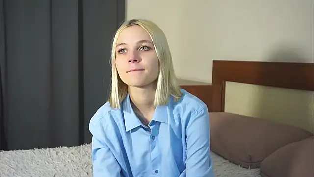 KelleDomin online show from 10.17.25