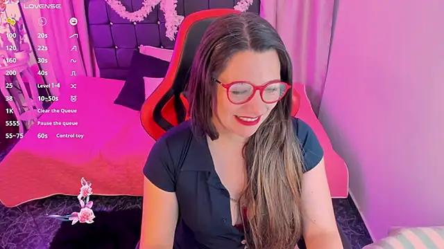 Snapshot of Hanna_MA chatting on 02.12.26 Hanna MA online show from 02.12.26