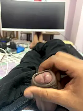 slaveboi9876 online show from 12.14.25