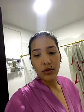 IsabellaJoness  online show from 10.05.25