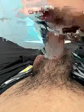 Snapshot of henrique61 chatting on 09.25.25 henrique61 online show from 09.25.25