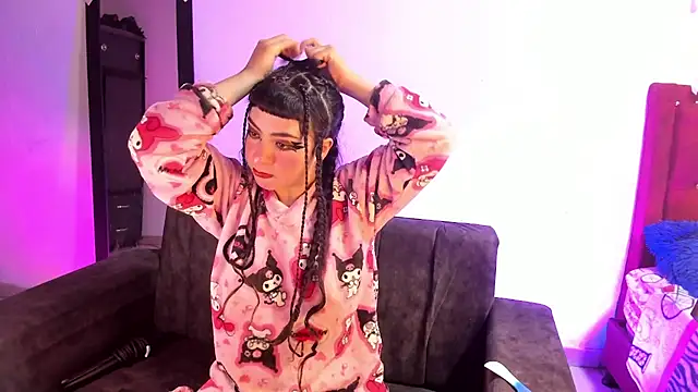 kitty  chs online show from 10.10.25